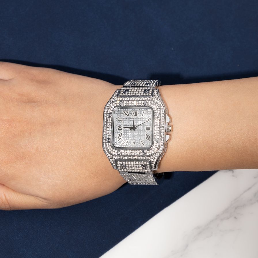 Sparkling Splendor: Diamond Luxury Watch